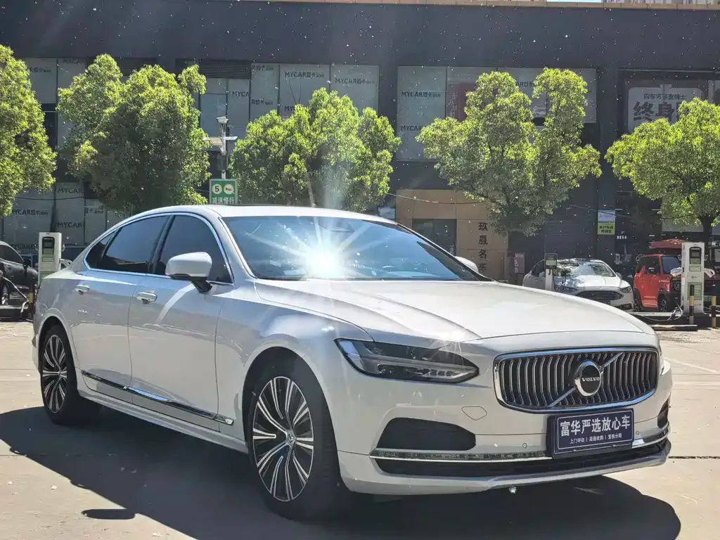 Volvo S90 — фото 9