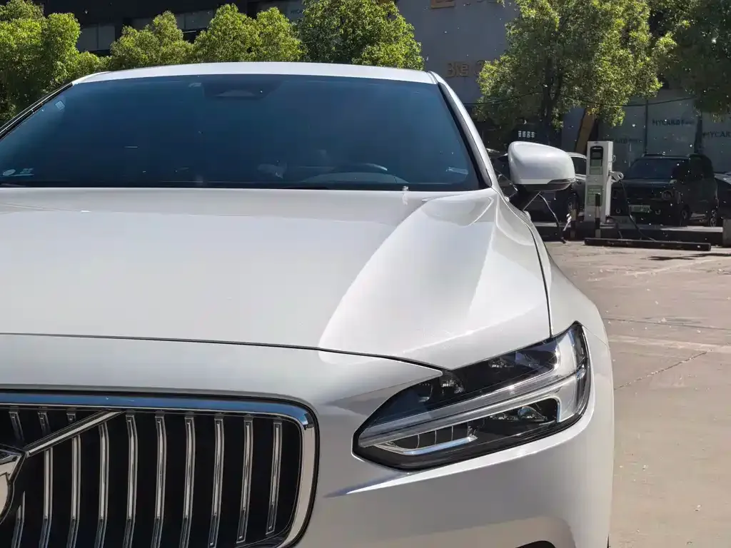 Volvo S90 — фото 3