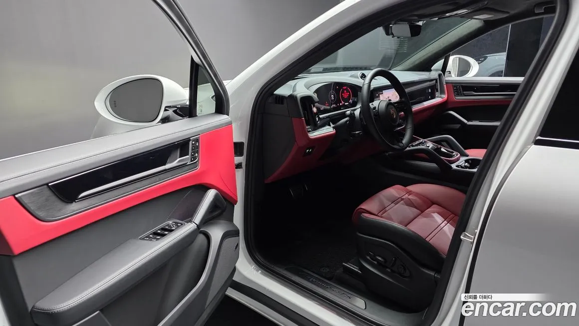 Porsche Cayenne 2025 из KR, фото 8