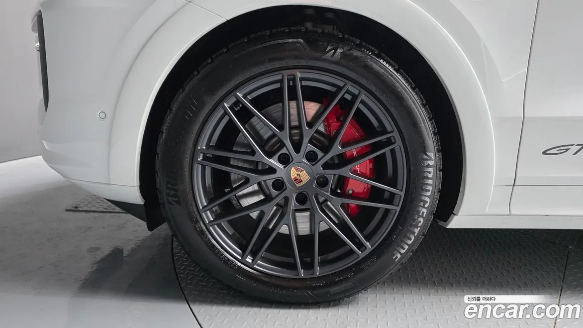 Porsche Cayenne 2025 из KR, фото 7