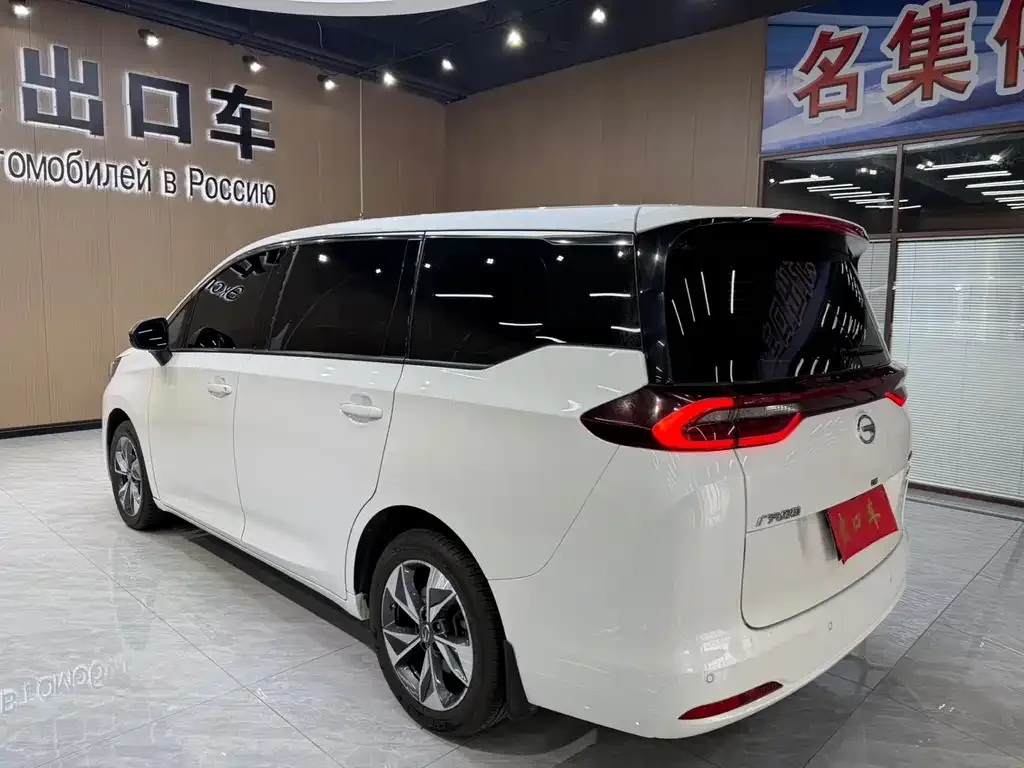 GAC Motor Trumpchi M6 — фото 10