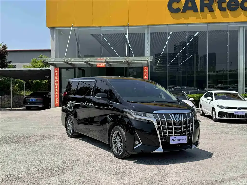 Toyota Alphard — фото 7