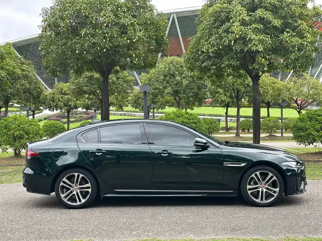 Jaguar XEL — фото 10