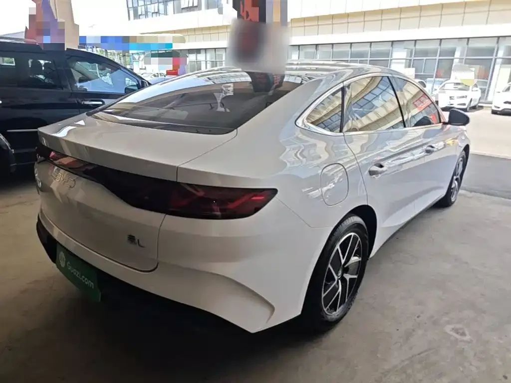 BYD Qin L — фото 7