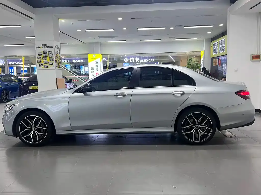 Mercedes-Benz E-Class (Import) — фото 7
