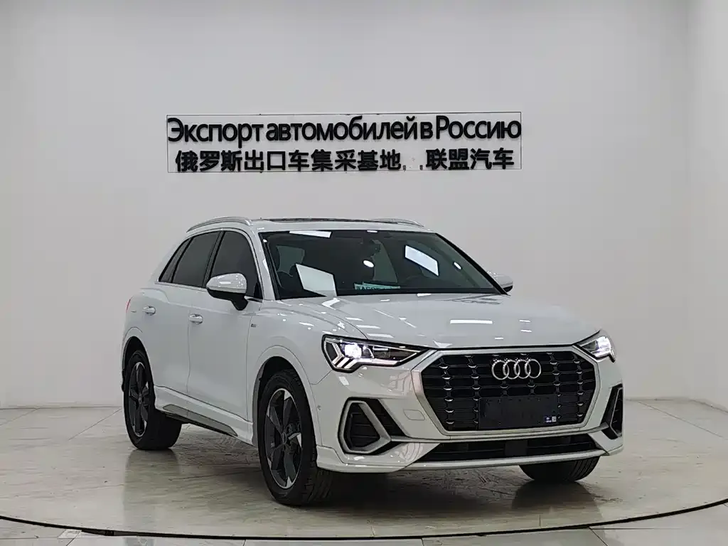 Audi Q3 — фото 6