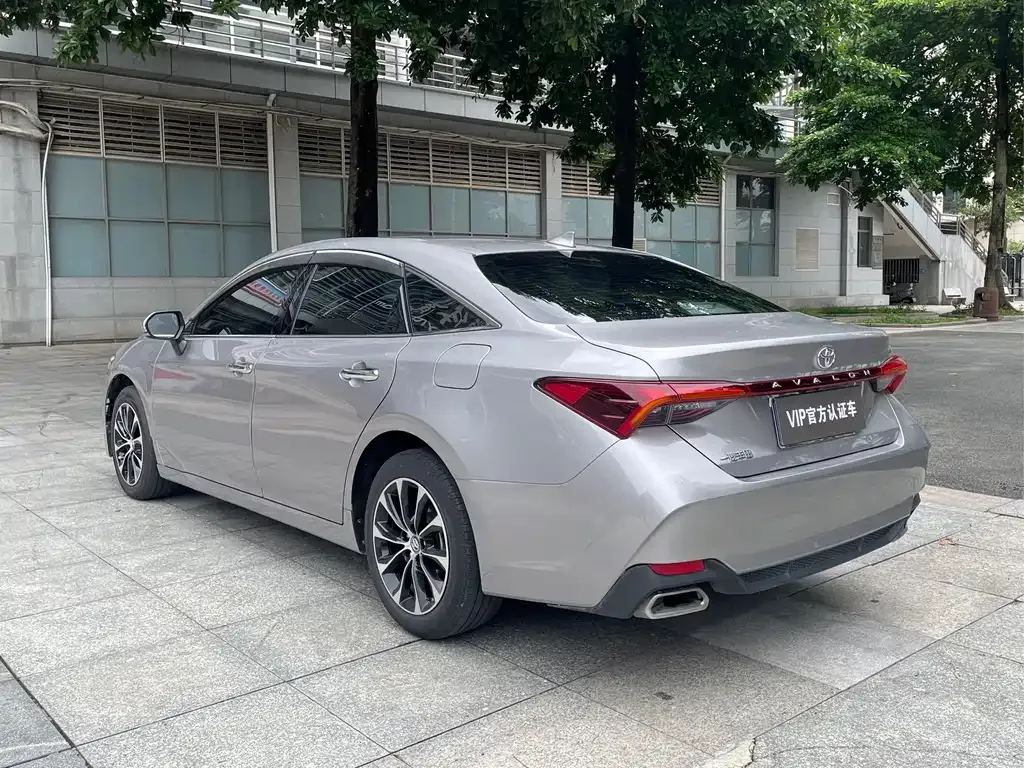 Toyota Avalon 2023 из CN, фото 2