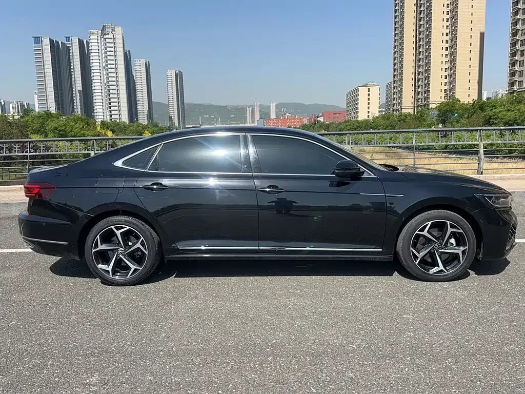 Volkswagen Passat — фото 9