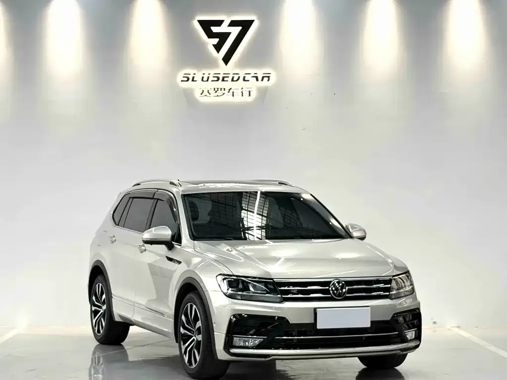 Volkswagen Tiguan L — фото 2