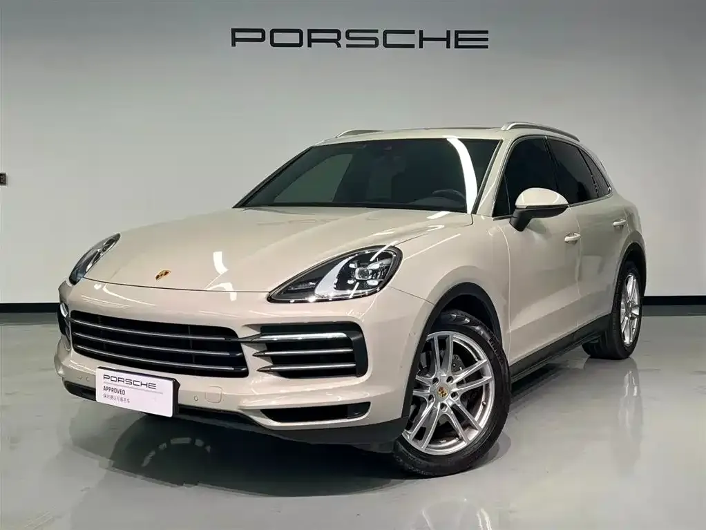 Porsche Cayenne — фото 1