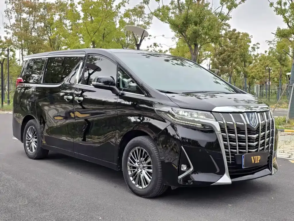 Toyota Alphard — фото 5