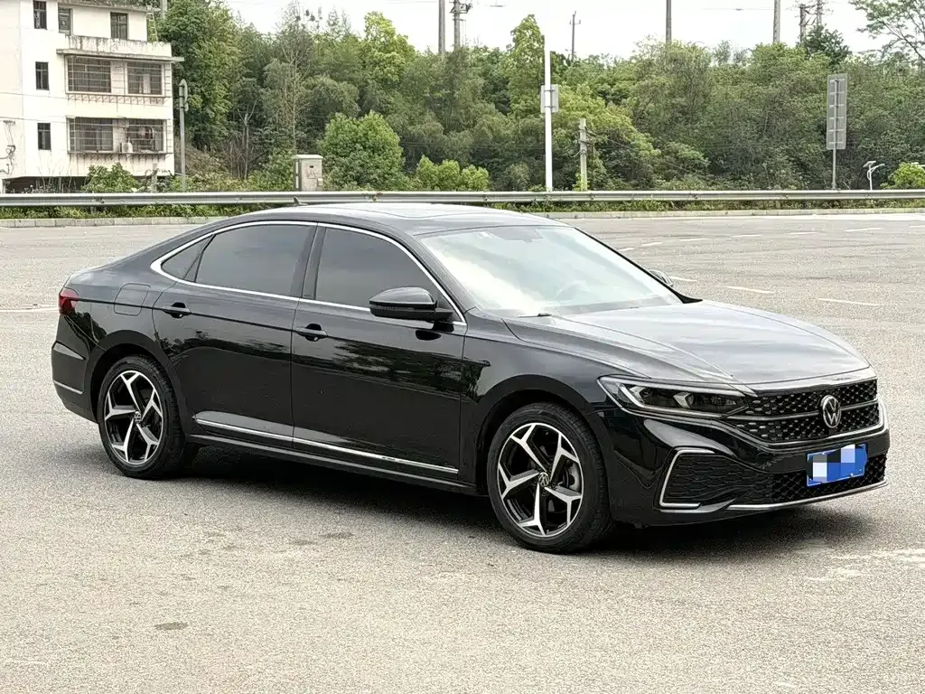 Volkswagen Passat — фото 4