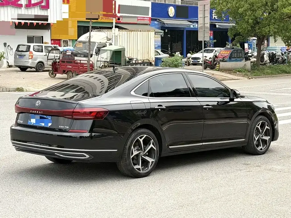 Volkswagen Passat — фото 7