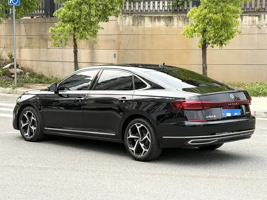 Volkswagen Passat — фото 9