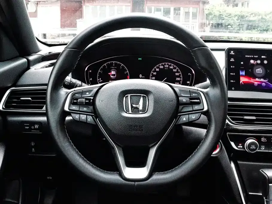 Honda Inspire — фото 10