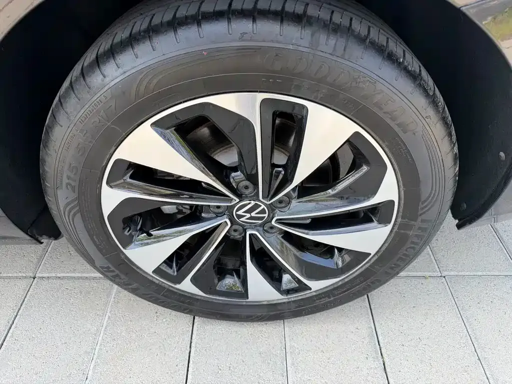 Volkswagen Passat — фото 8