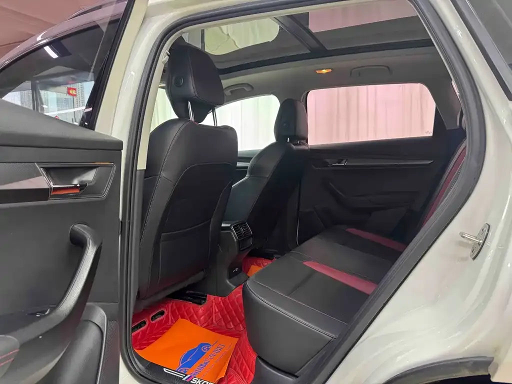 Skoda Karoq — фото 10