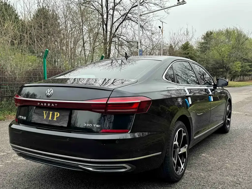 Volkswagen Passat — фото 5