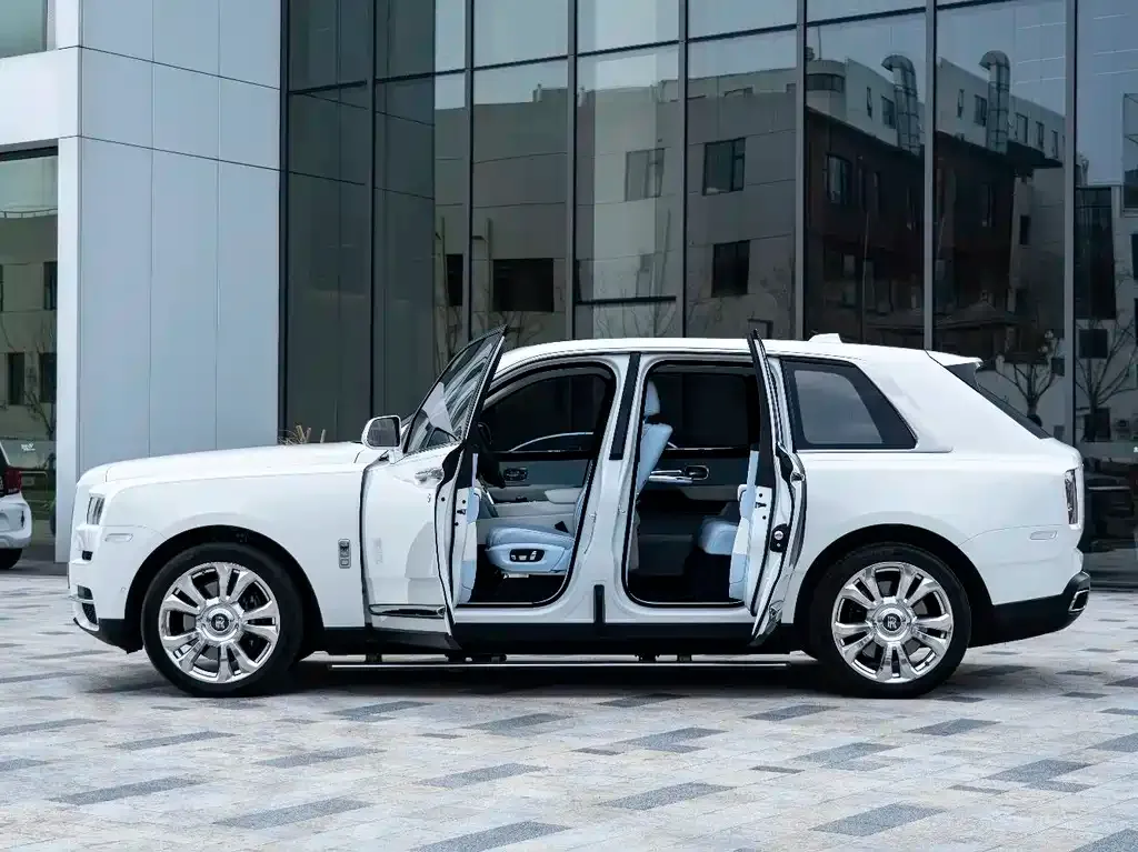 Rolls-Royce Cullinan — фото 5