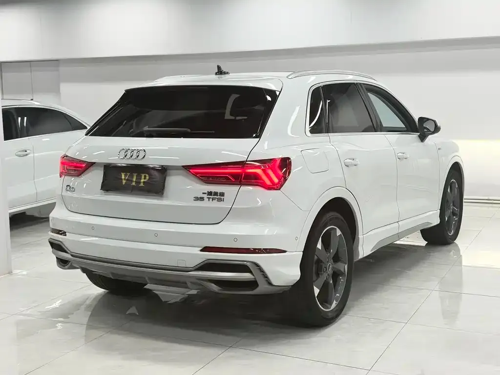Audi Q3 — фото 2