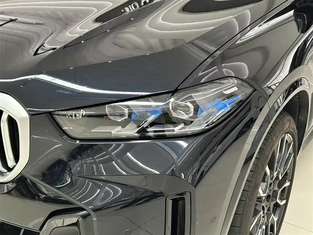 BMW X5 — фото 9
