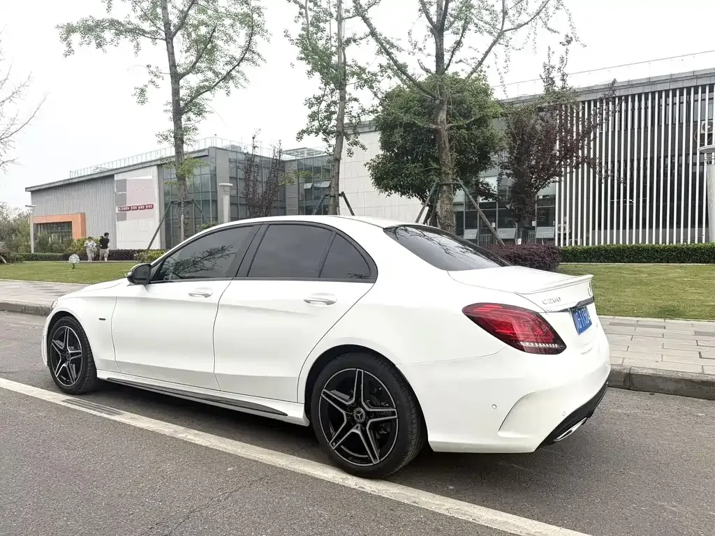 Mercedes-Benz C-Class — фото 9