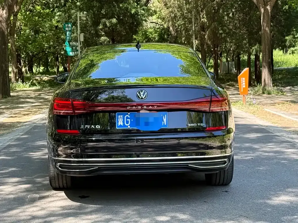 Volkswagen Passat — фото 9