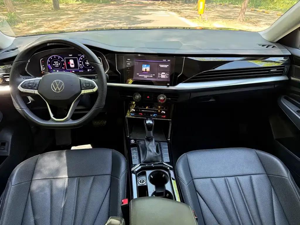 Volkswagen Passat — фото 3