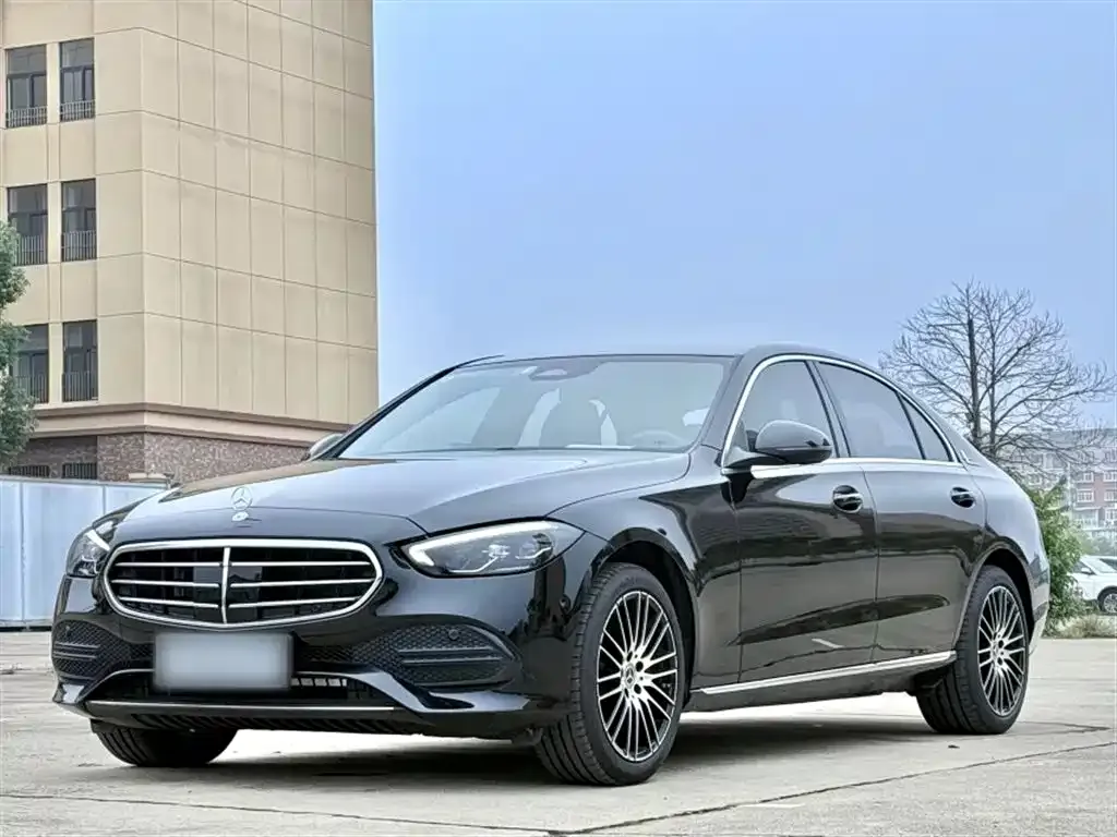Mercedes-Benz C-Class — фото 1