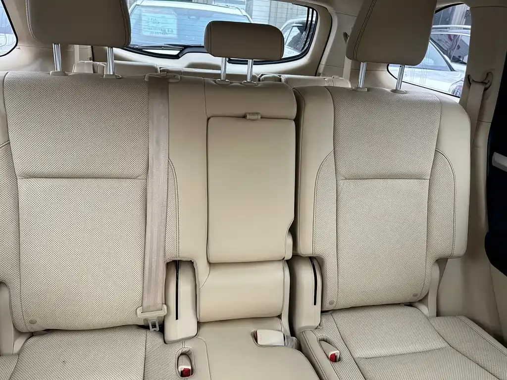 Toyota Highlander — фото 10
