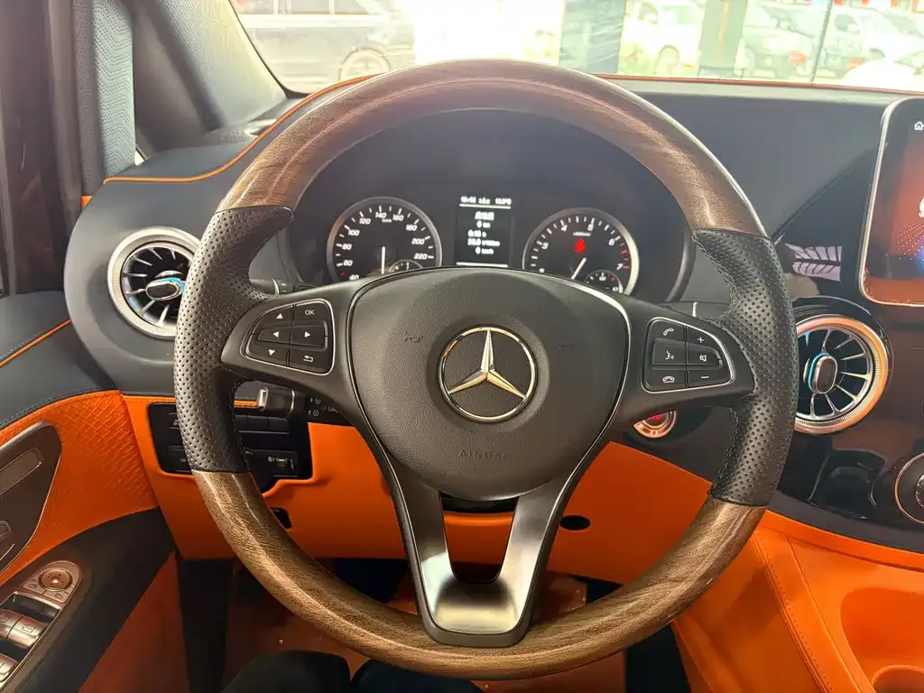 Mercedes-Benz Vito — фото 8