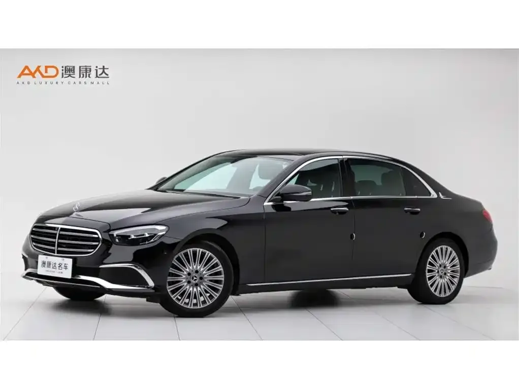 Mercedes-Benz E-Class — фото 1