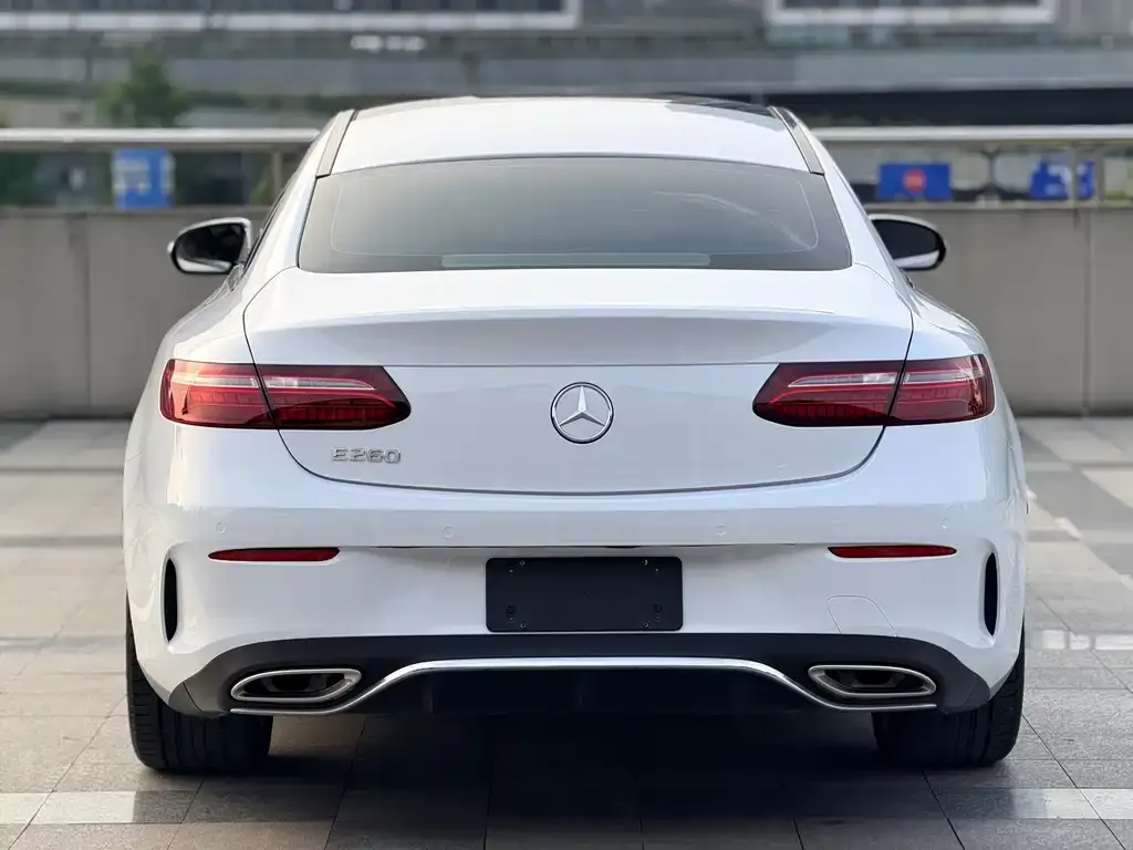 Mercedes-Benz E-Class (Import) — фото 9