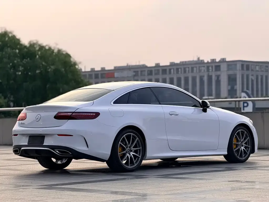 Mercedes-Benz E-Class (Import) — фото 4