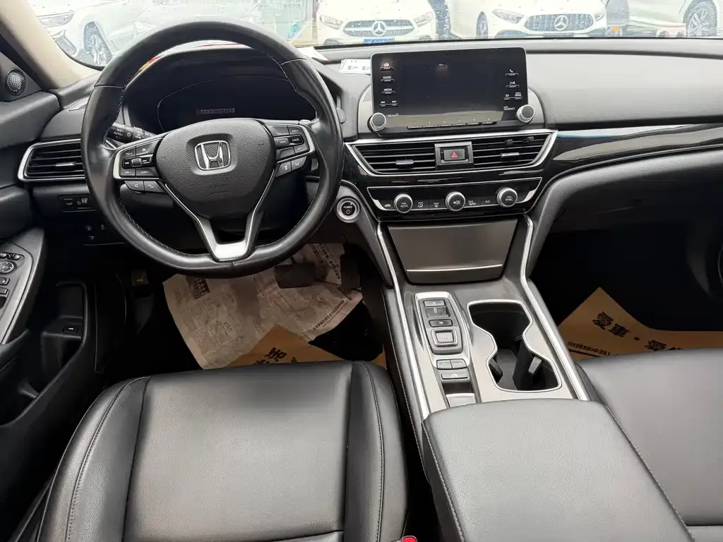 Honda Accord — фото 7