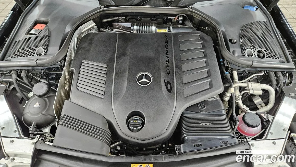 Mercedes-Benz E-Class — фото 10