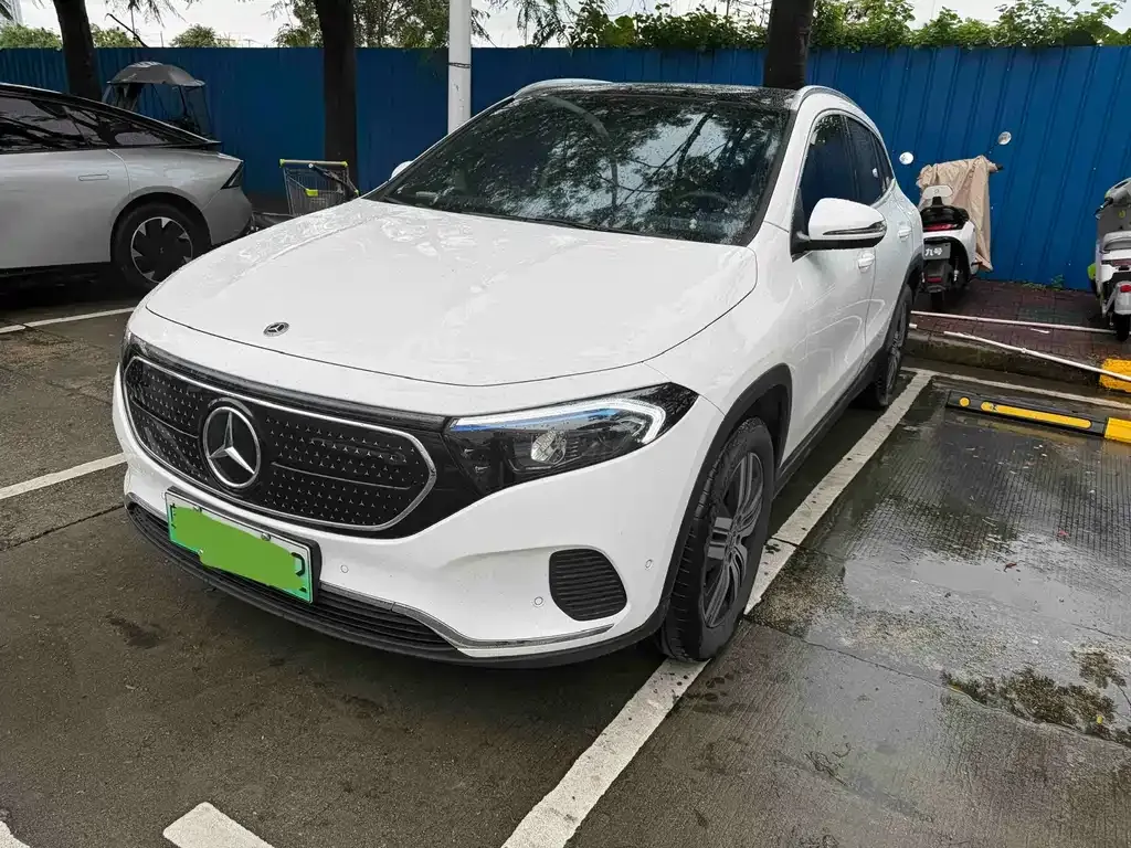 Mercedes-Benz EQA