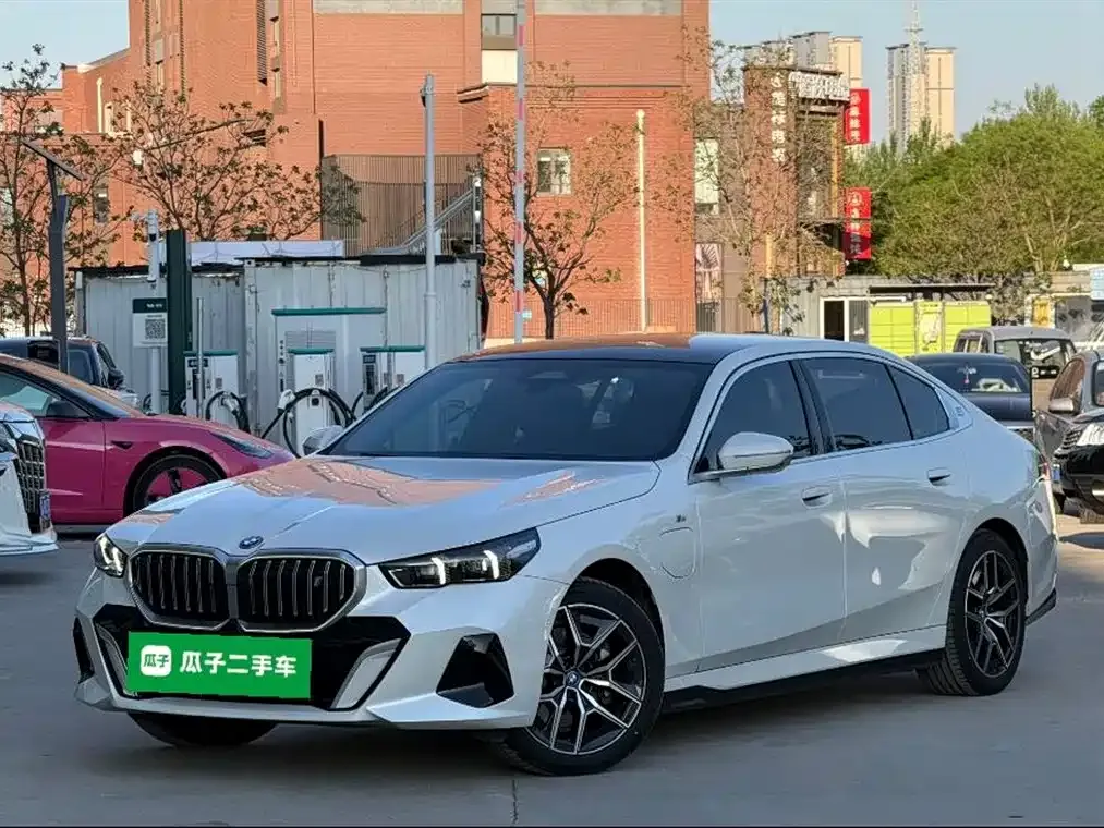 BMW i5 — фото 1
