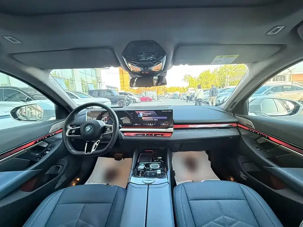 BMW i5 — фото 10