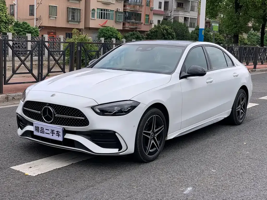 Mercedes-Benz C-Class — фото 1