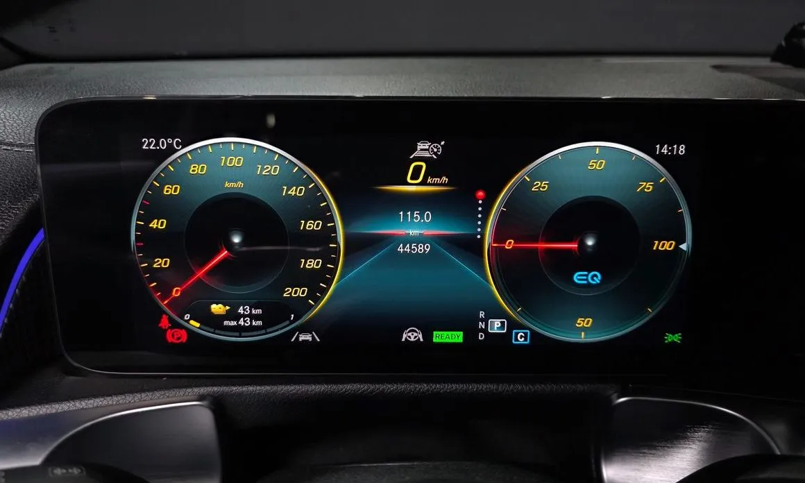 Mercedes-Benz EQB 2023 из KR, фото 5