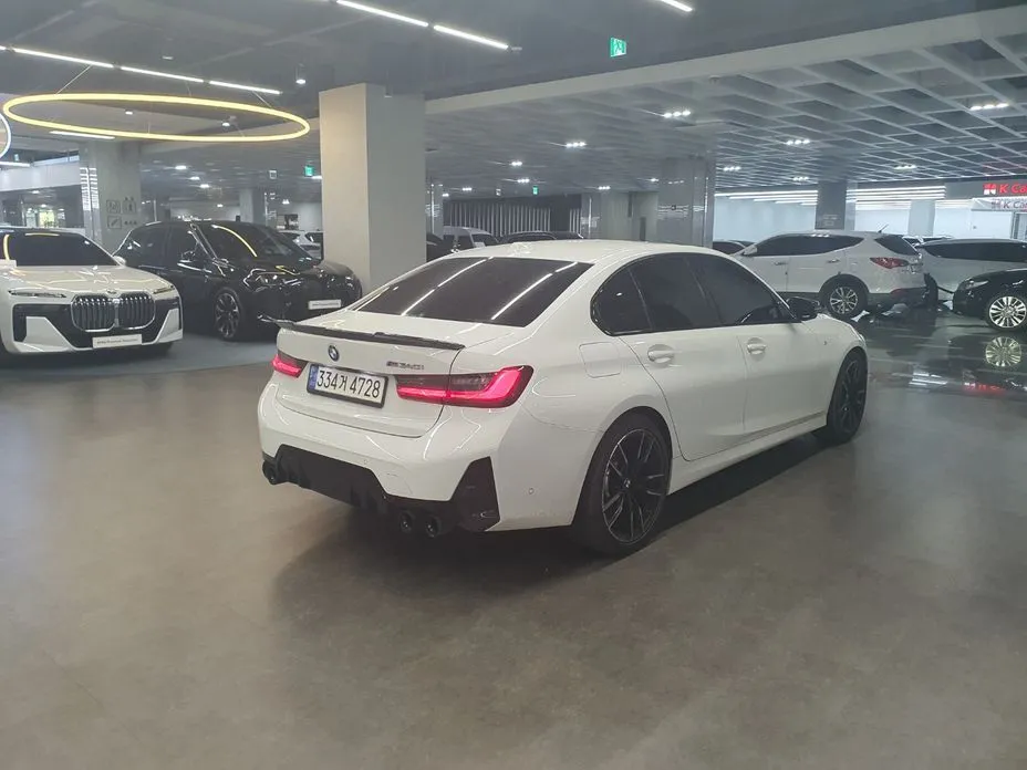 BMW 3-Series 2023 из KR, фото 5