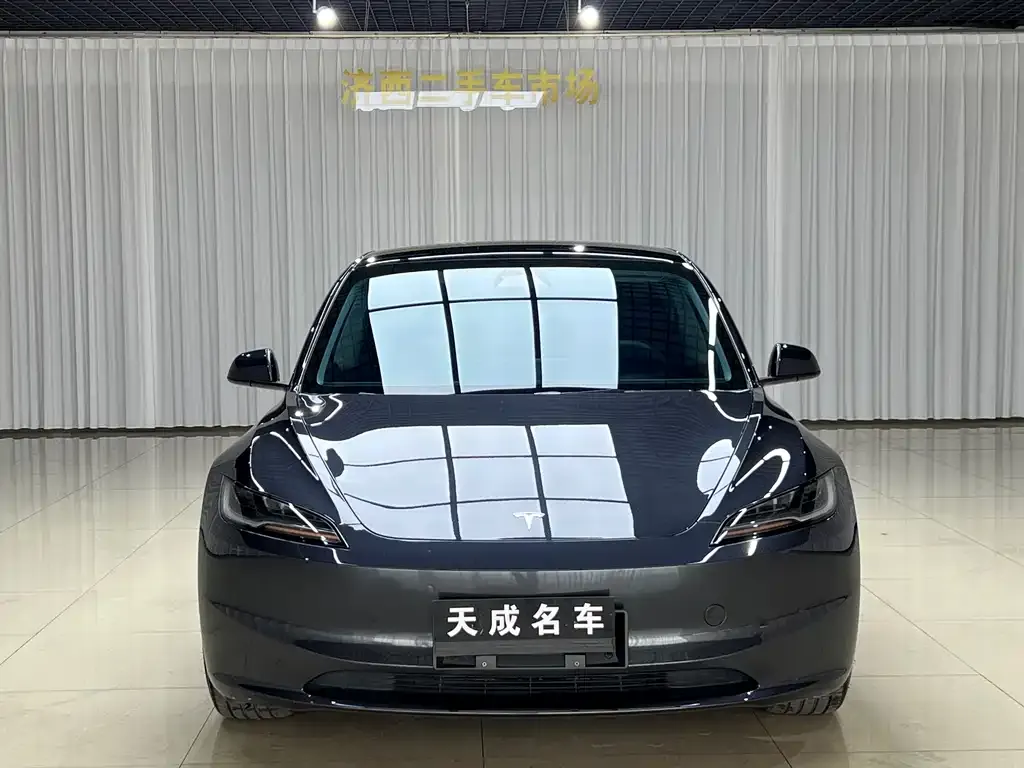 Tesla Model 3 — фото 7