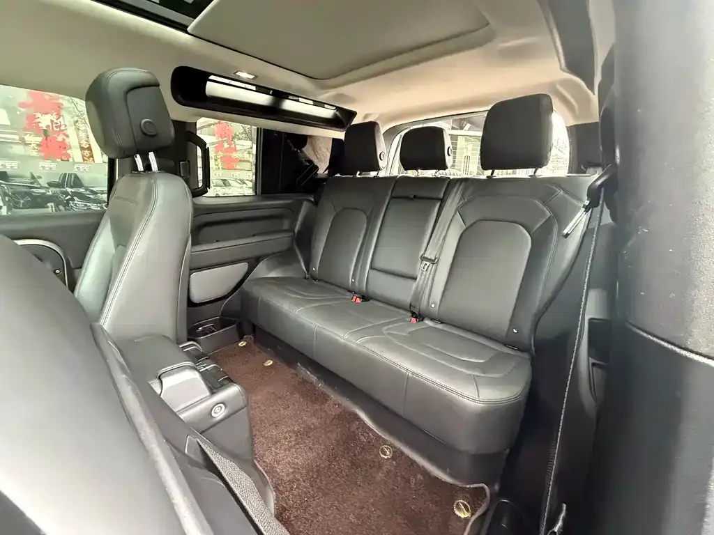 Land Rover Defender 2023 из CN, фото 8