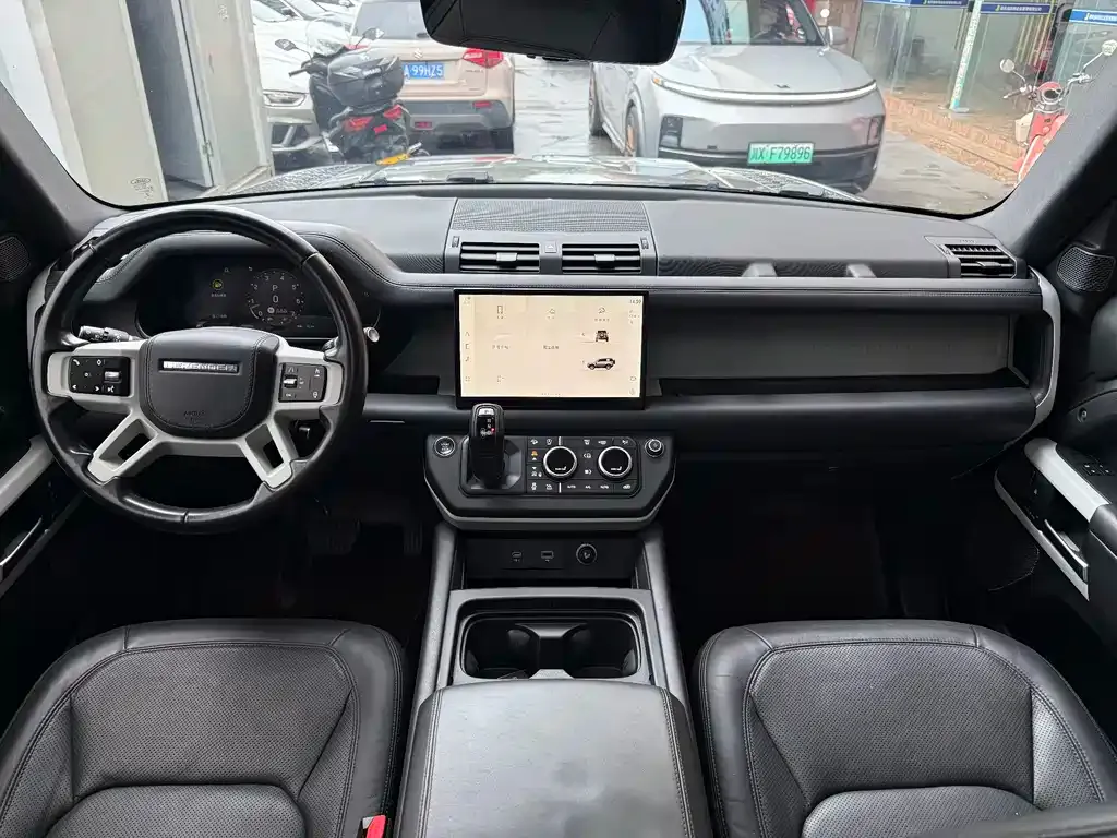 Land Rover Defender 2023 из CN, фото 3