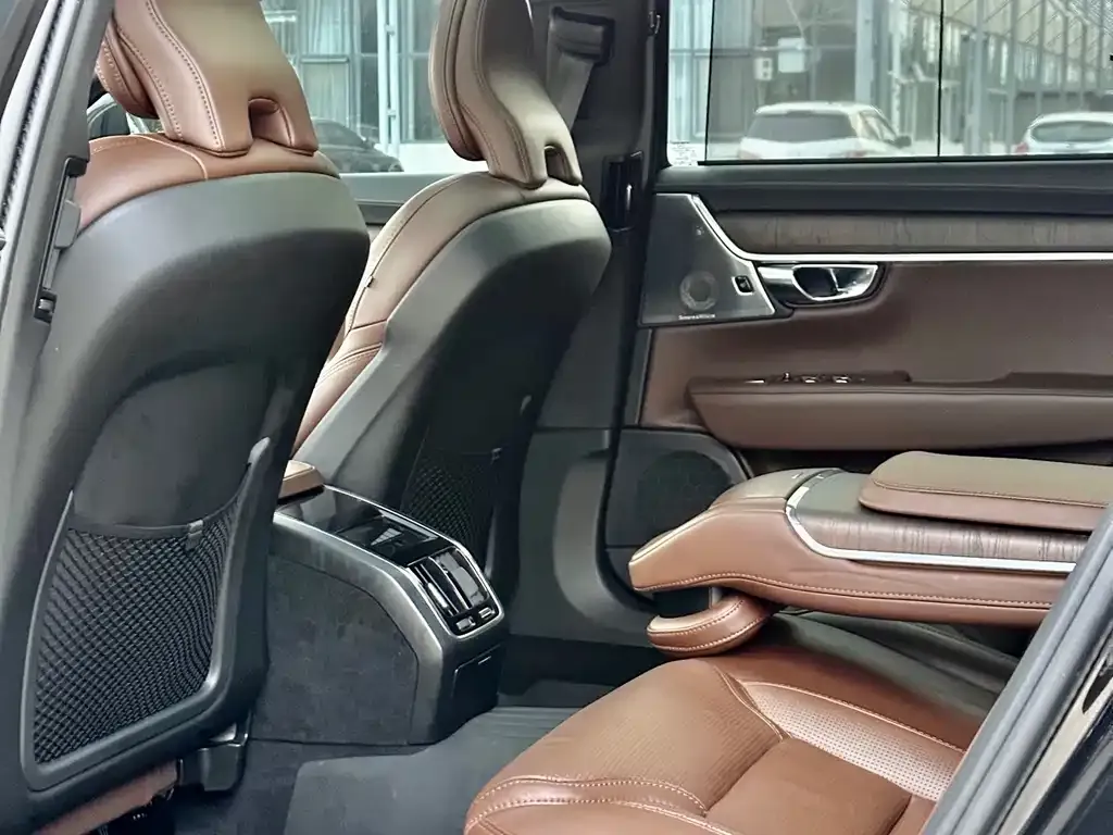 Volvo S90 — фото 3