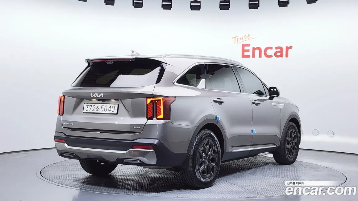Kia Sorento — фото 3