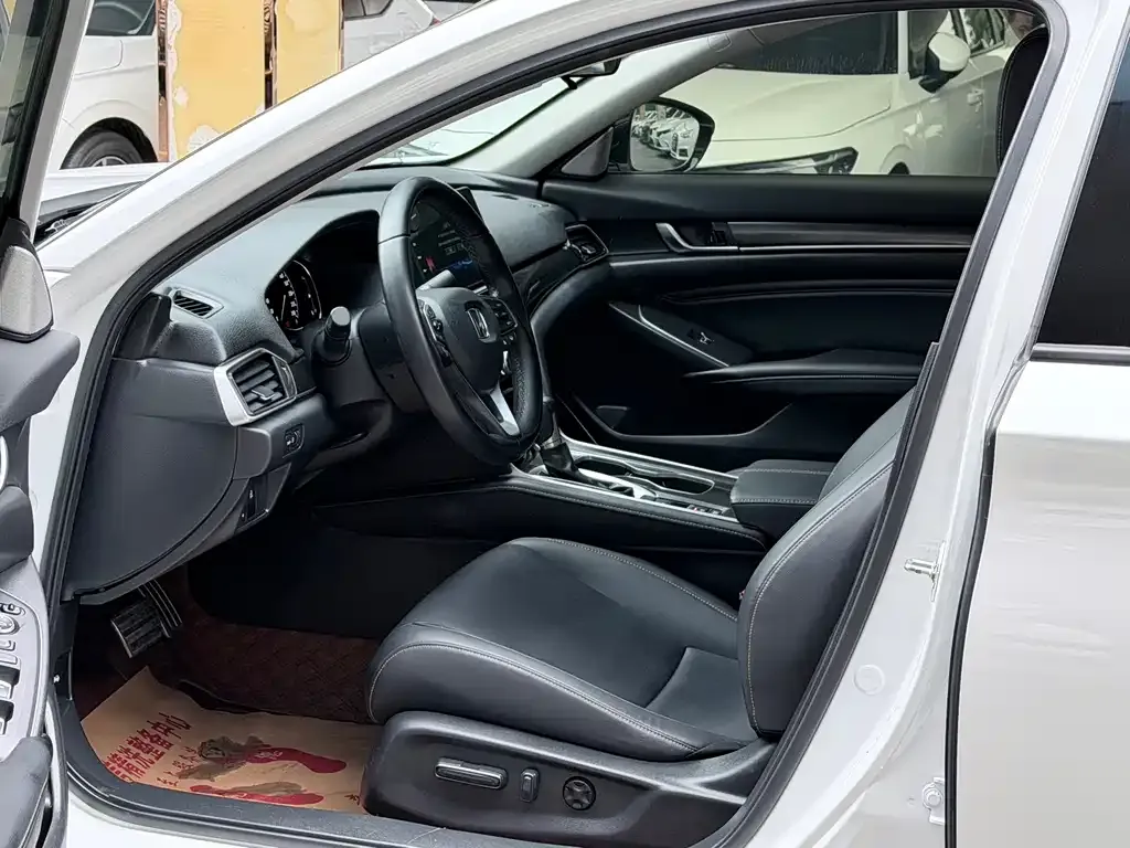 Honda Accord — фото 3