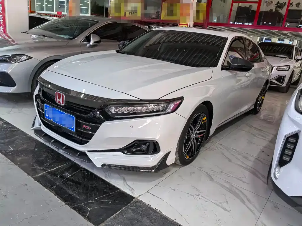 Honda Accord — фото 1