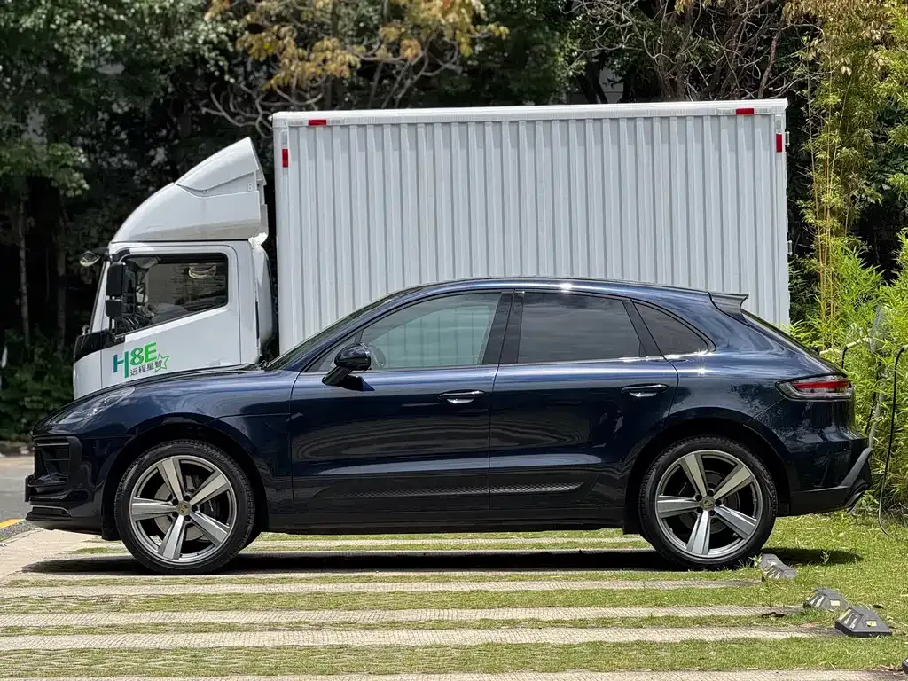 Porsche Macan — фото 10